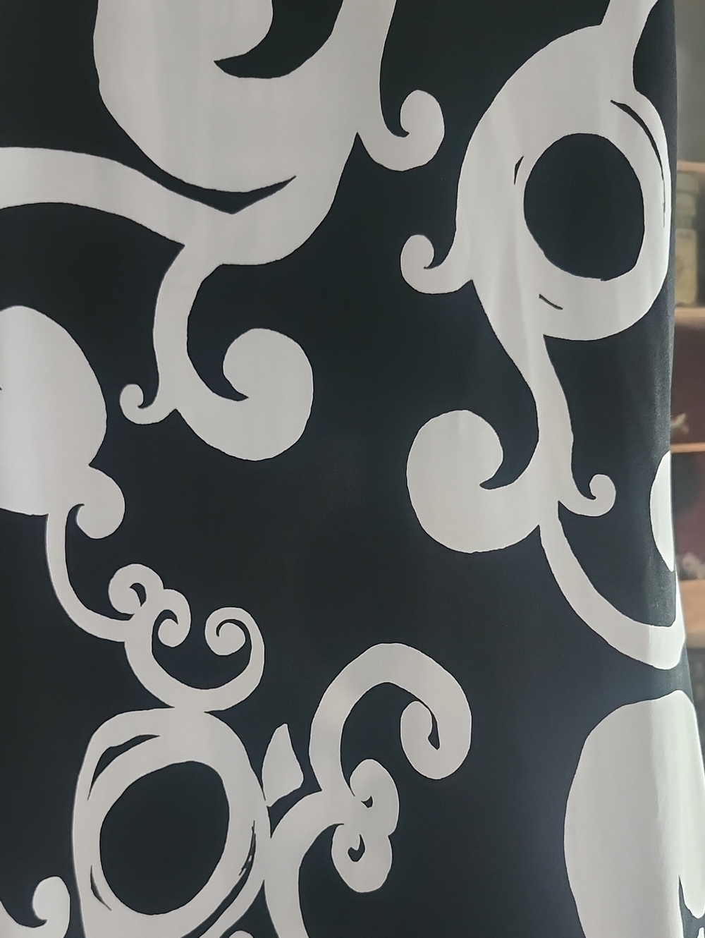 White House Black Market Black & White Swirl V-Neck Tunic Size Small - Picture 14 of 16